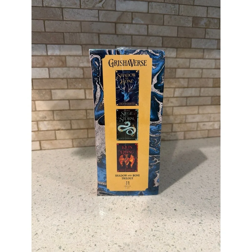 Shadow and Bone Trilogy‎ Box Set Sealed
